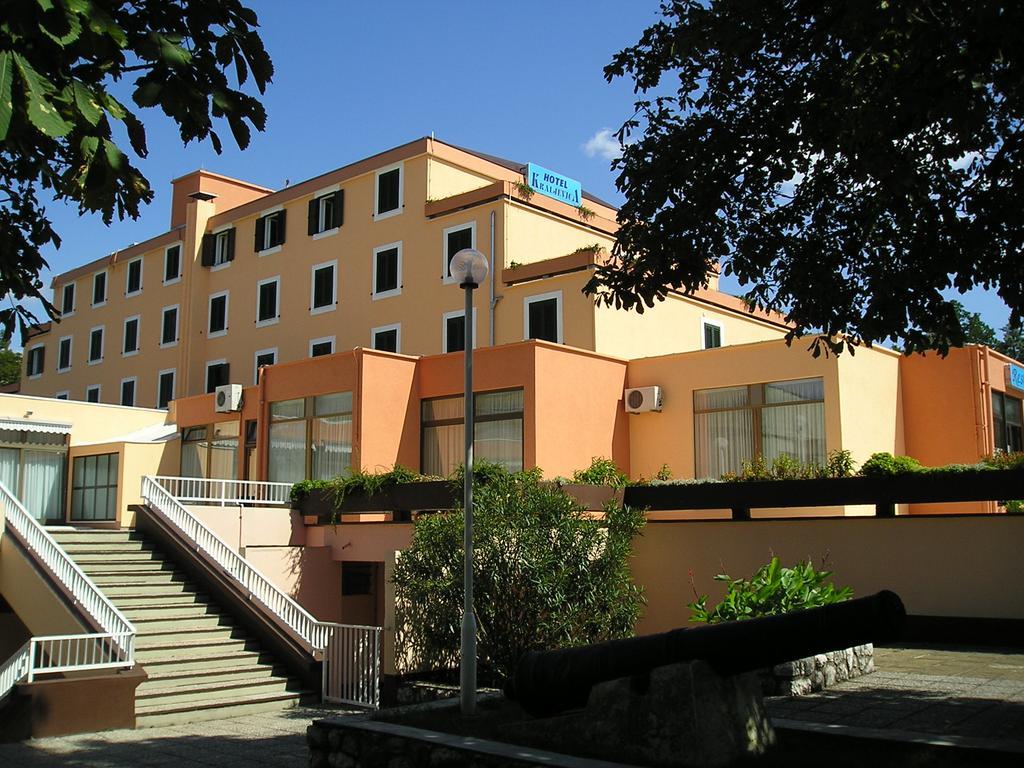 Hotel كلارجيفيكا المظهر الخارجي الصورة
